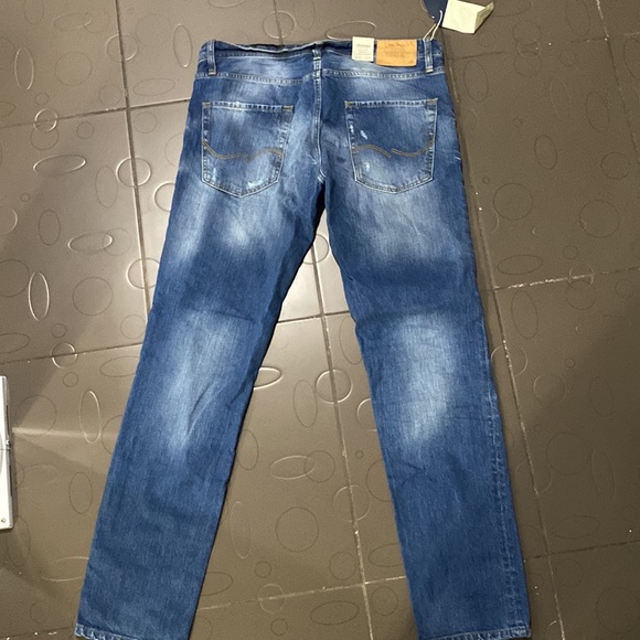 Brand new jack and jones Jeans - Picture 2 of 3